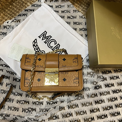 MCM-d65878ec